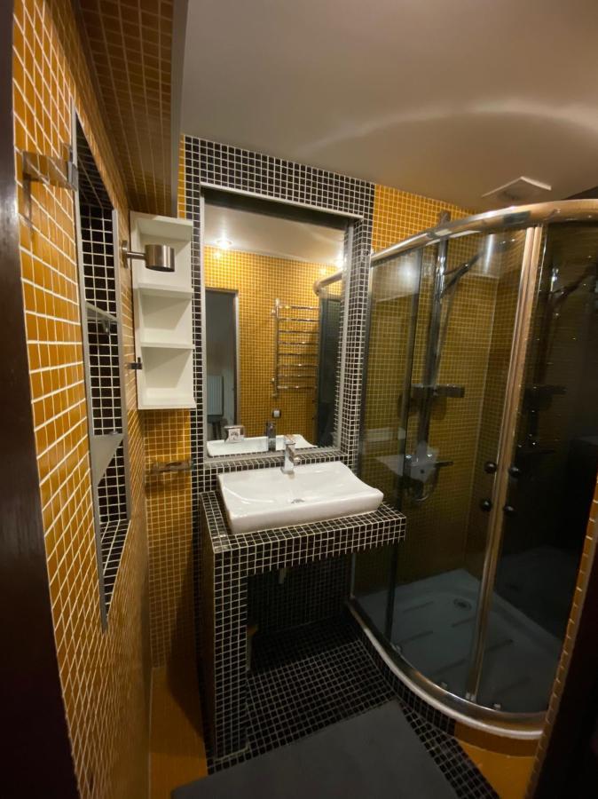 Apt In The Center Of The Town Near The Opera House Appartamento Leopoli Esterno foto