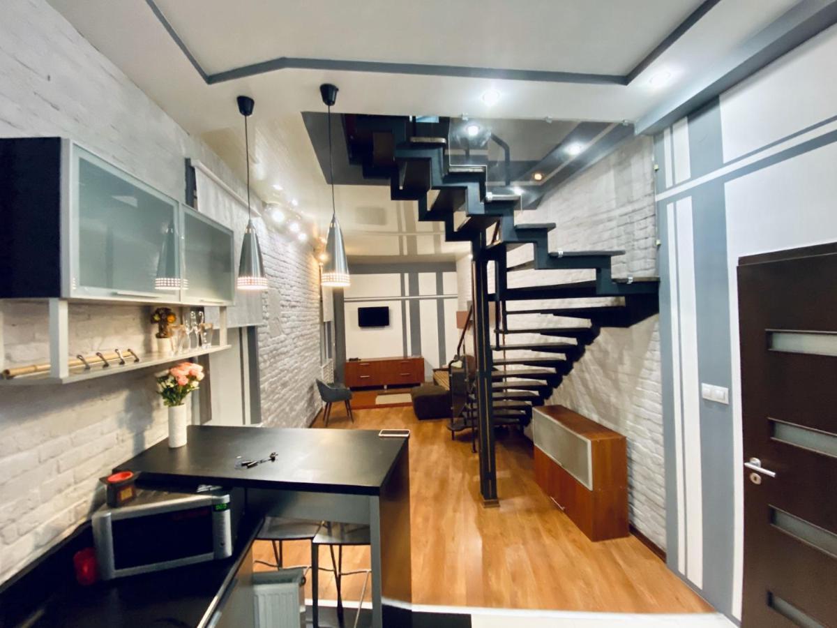 Apt In The Center Of The Town Near The Opera House Appartamento Leopoli Esterno foto